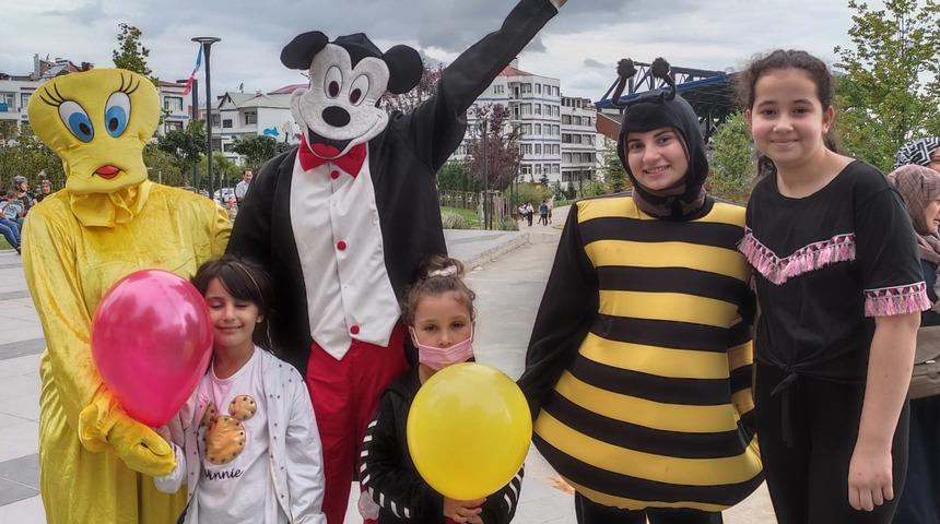 LÖSEV'in "İyilik Tırı" Trabzon'da yüzleri güldürdü