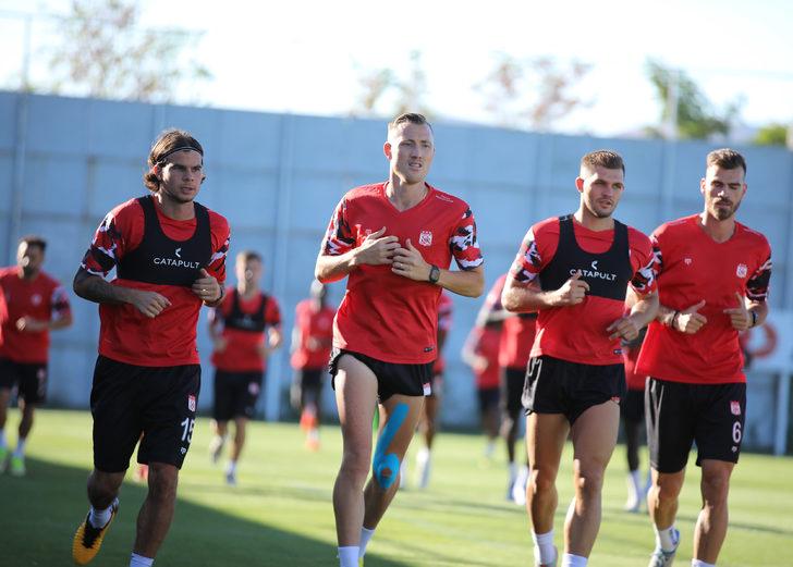 Sivasspor, Slavia Prag maçının hazırlıklarını sürdürdü G4