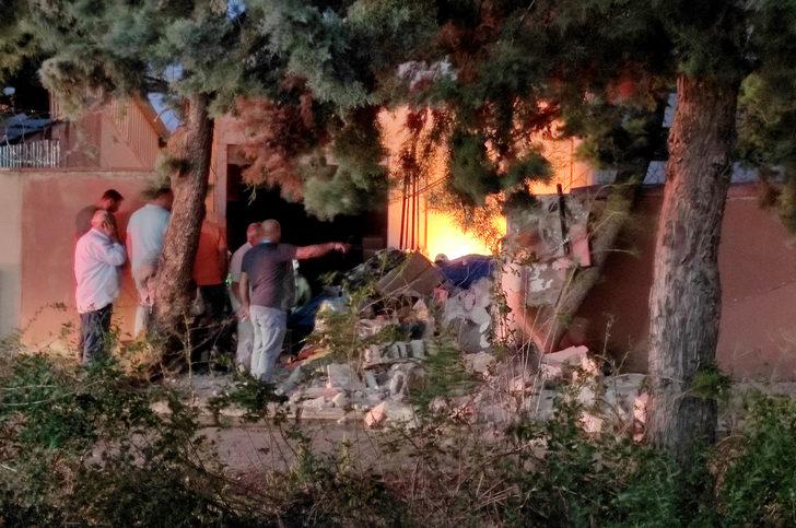 GÜNCELLEME 2 - Silivri'de elektrikli ev aletleri fabrikasındaki yangın söndürüldü G4