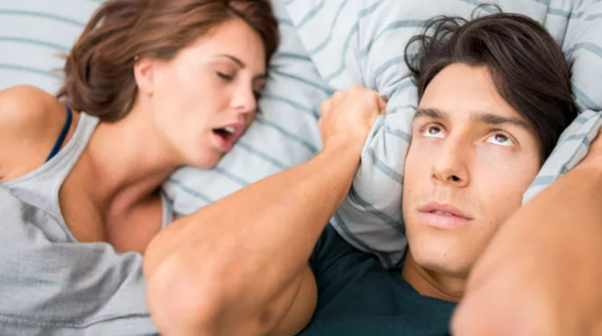 Bu şekilde uyuyorsanız sorun büyük: Horlamak hem çevrenizi hem de sağlığınızı tehdit ediyor! Kanser riski ile önemli bağlantısı bulunuyor