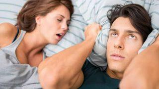 Bu şekilde uyuyorsanız sorun büyük: Horlamak hem çevrenizi hem de sağlığınızı tehdit ediyor! Kanser riski ile önemli bağlantısı bulunuyor