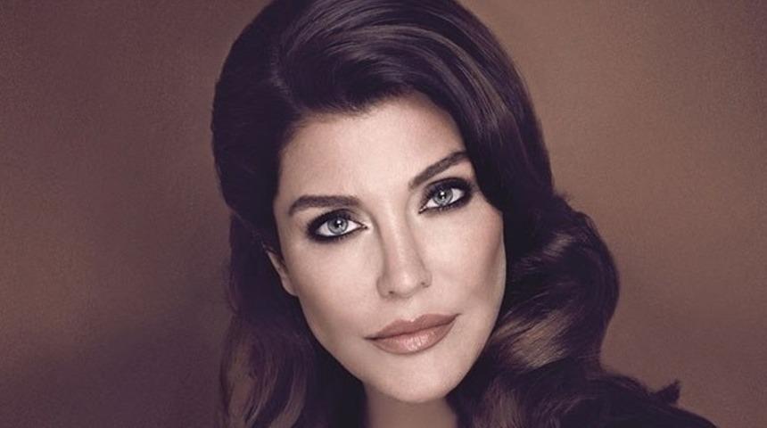 Deniz Akkaya &uuml;sts&uuml;z fotoğrafı ile ses getirdi