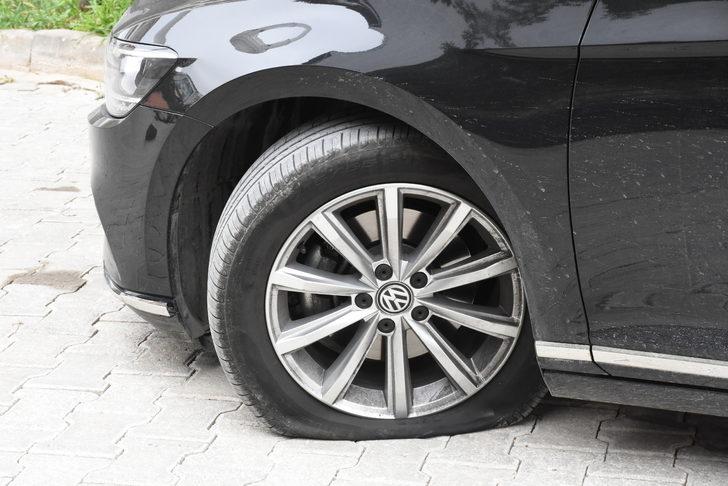 Bilecik'te aynı sokağa park edilen 11 aracın lastikleri kesildi G3