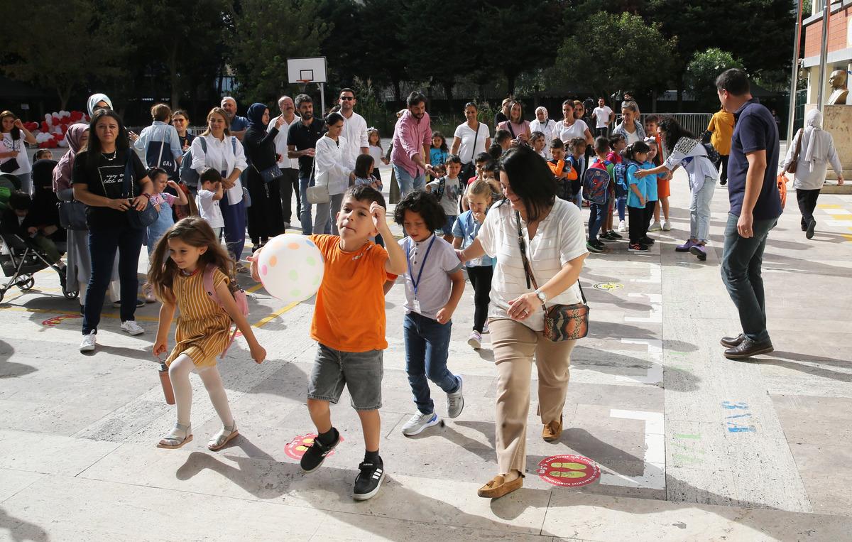 İstanbul'da minik &ouml;ğrenciler i&ccedil;in uyum eğitimleri s&uuml;r&uuml;yor