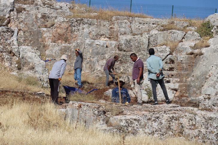 Perre Antik Kenti'ndeki kazılarda 1800 yıllık insan iskeletleri bulundu G4