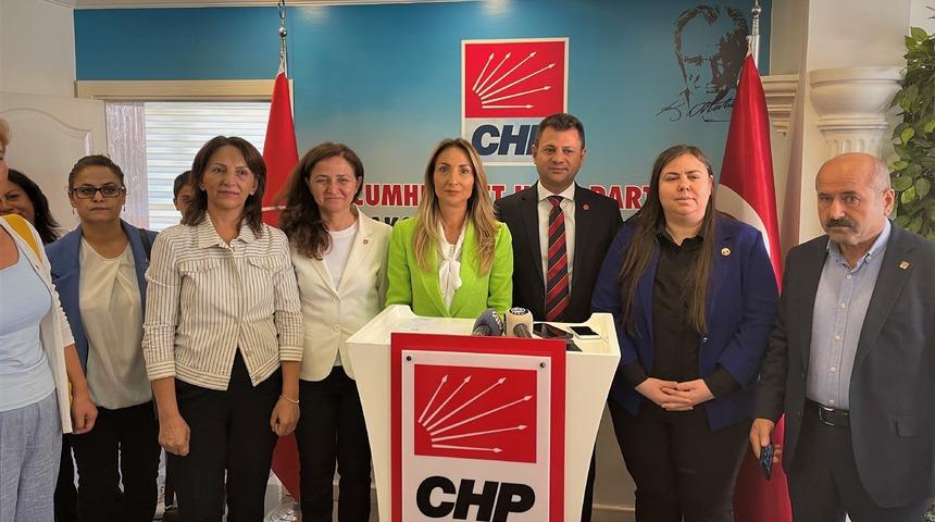 CHP'li Nazlıaka, Aksaray'da partisinin il başkanlığını ziyaret etti