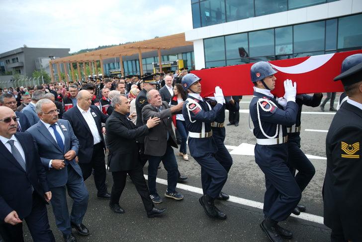Şehit Piyade Uzman Çavuş Ümit Kesti'nin naaşı memleketi Ordu'ya getirildi G4