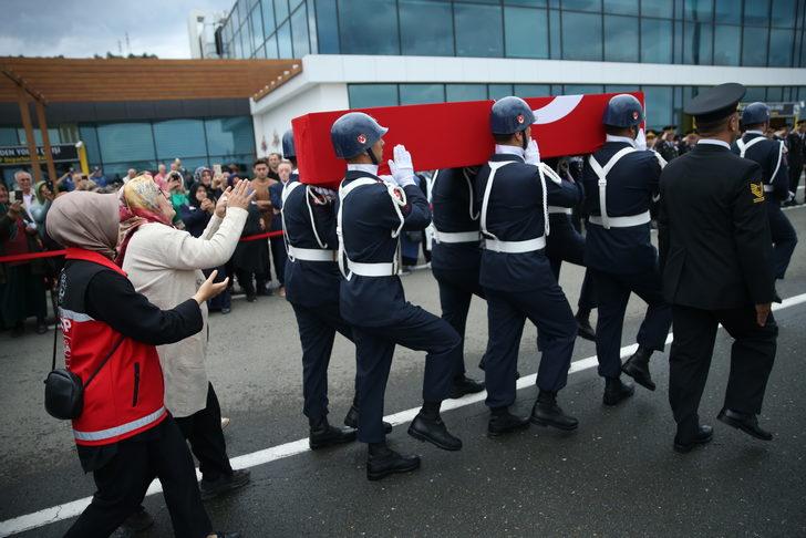 Şehit Piyade Uzman Çavuş Ümit Kesti'nin naaşı memleketi Ordu'ya getirildi G3