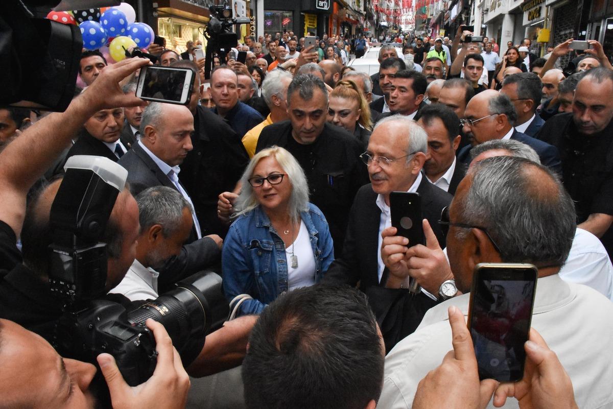 CHP Genel Başkanı Kılı&ccedil;daroğlu, Giresun'da esnafı ziyaret etti:
