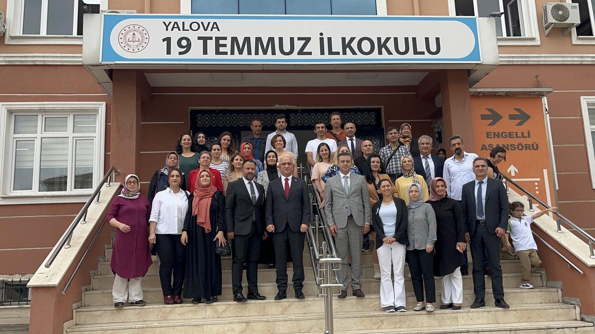 Milli Eğitim Bakan Yardımcısı Şensoy, Yalova'da okulları ziyaret etti