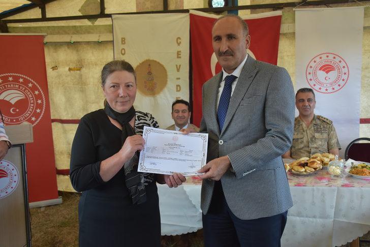 Kars'ın köylerindeki kadınlar tıbbi ve aromatik bitki yetiştiriciliğini öğreniyor G2