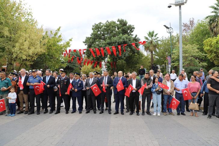 Balıkesir'in kurtuluş yıl dönümü törenlerle kutlandı G5