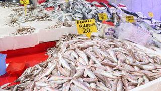 Samsun'da tezgahlarda mezgit, barbunya ve istavrit bolluğu yaşanıyor