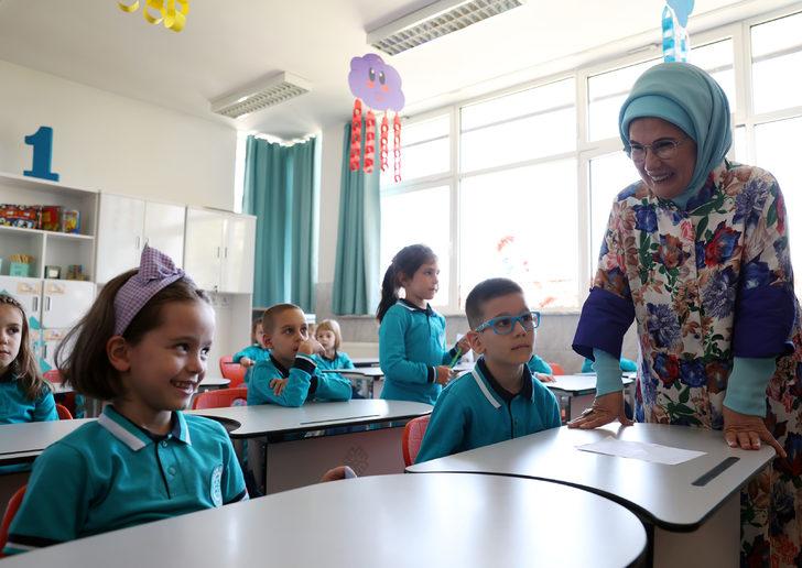 Emine Erdoğan, Saraybosna'da özel gereksinimli çocuklarla bir araya geldi G4