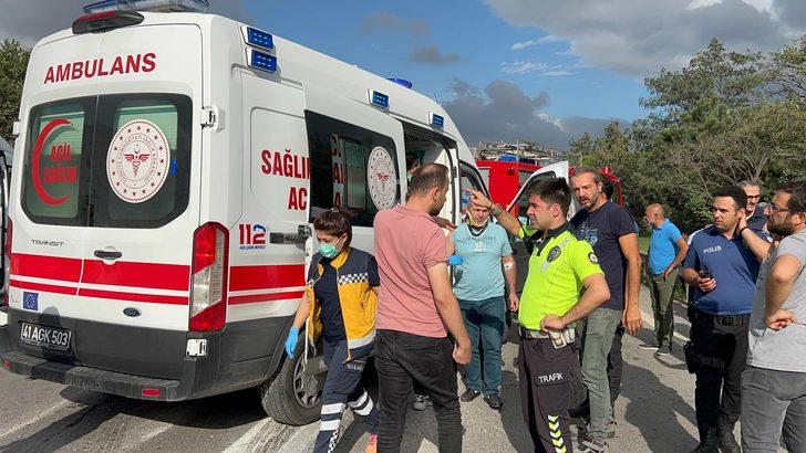 GÜNCELLEME - Kocaeli'de devrilen tır nedeniyle kapanan D-100 kara yolu ulaşım açıldı G3