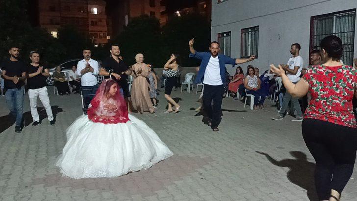 Osmaniye'de bedensel ve zihinsel engelli Ayşegül'ün gelinlik hayali gerçek oldu G4
