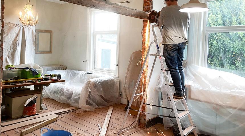 Satın aldığı evde tadilat yaparken adeta hazine buldu! Mutluluğu ise kısa sürdü