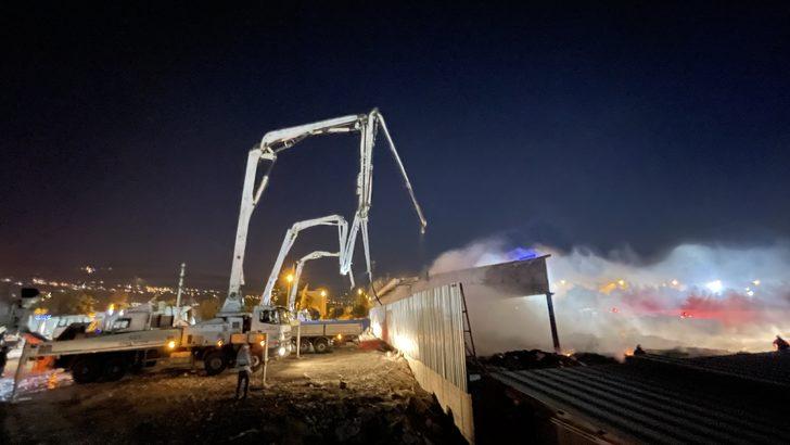 GÜNCELLEME - Kahramanmaraş'ta atık kağıt toplama alanında yangın çıktı G4