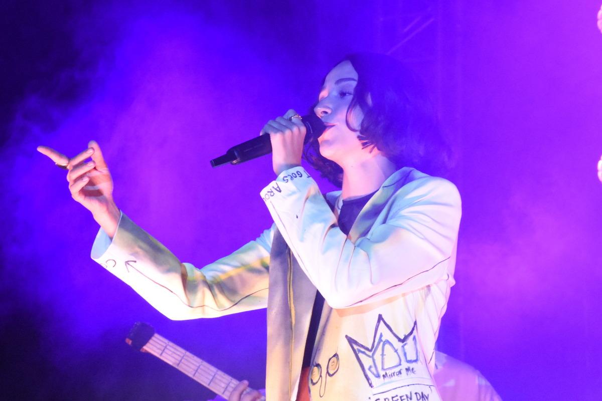 Bilecik'in kurtuluşunun 100. yılı etkinliklerinde şarkıcı Zeynep Bastık konser verdi