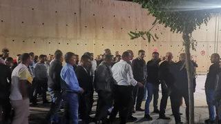 MHP'li belde belediye başkanının aracına silahlı saldırı! Meclis üyesi kafasından yaralandı