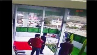 Bombalı aracı özel güvenlikçi saniyeler önce fark etmiş