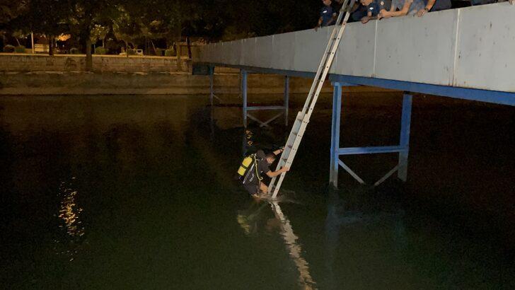 Adana'da polisin "dur" ihtarına uymayan sürücü kovalamaca sonucu yakalandı G4