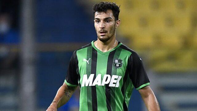 Kaan-Ayhan-of-US-Sassuolo-in-action-during-the-pre-1c825306999a558544fdfe742b332746