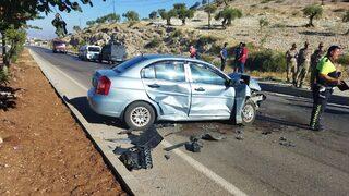 Kilis'te 3 aracın karıştığı kazada 8 kişi yaralandı