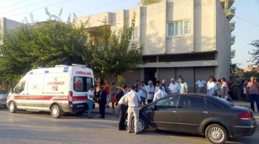 Annesini sarımsak d&ouml;veceği ile &ouml;ld&uuml;rd&uuml;