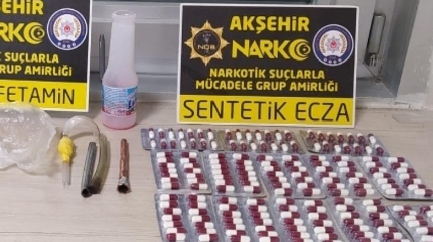 Konya'da araçlarında uyuşturucu ele geçirilen 5 zanlı yakalandı