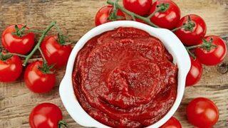 Taptaze domatesler kışa hazır! Domates salçası nasıl yapılır? Domates salçası tarifi