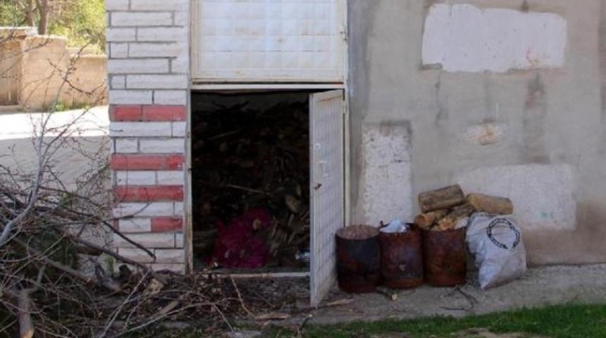 Kayıp kızlar cami odunluğunda saklanırken bulundu