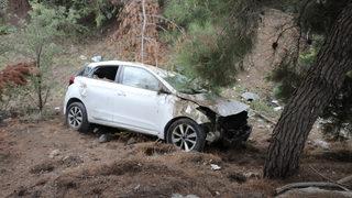 Denizli'de şarampole devrilen otomobildeki 6 kişi yaralandı