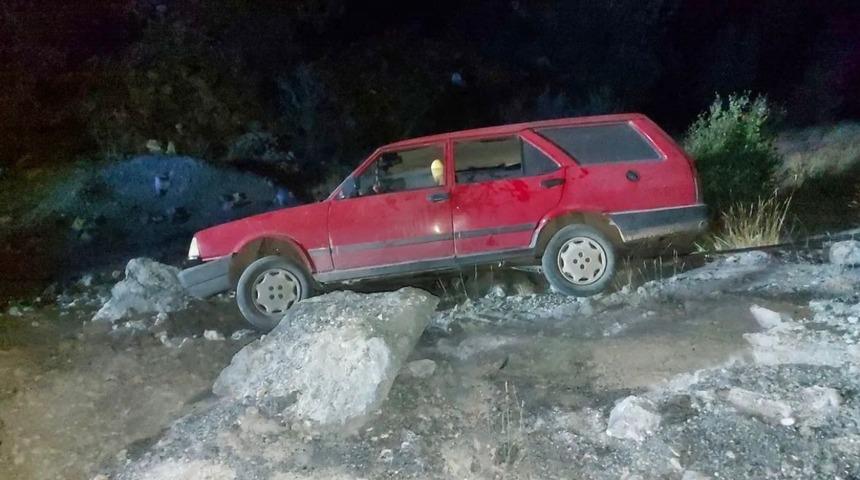 Alanya'da şarampole devrilen otomobilin sürücüsü öldü