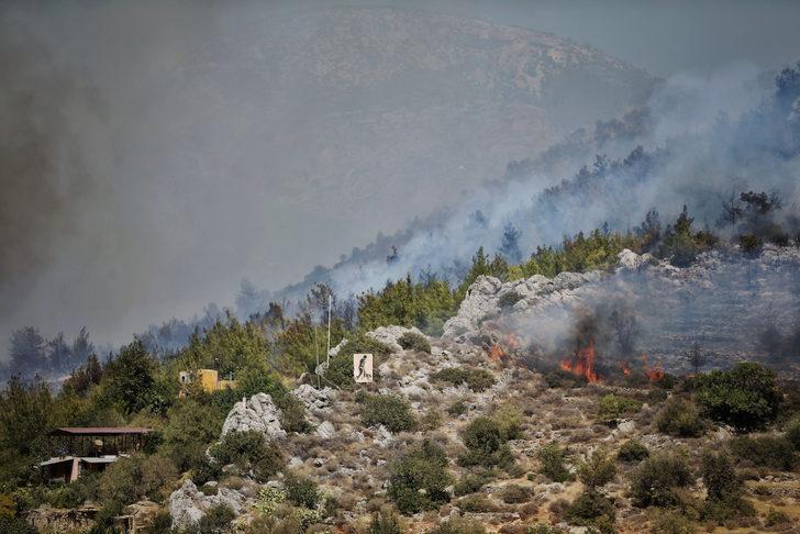 GÜNCELLEME 5 - Mersin'deki orman yangınına müdahale ediliyor G3