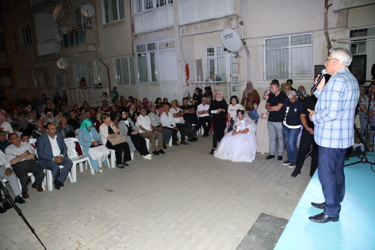 Malatya'da zihinsel engelli Dilek'in gelinlik giyme hayali ger&ccedil;ek oldu