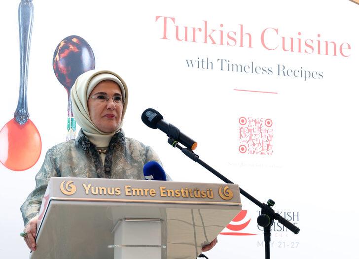 Emine Erdoğan, "Asırlık Tariflerle Türk Mutfağı" kitabının Sırpça tercümesi tanıtım etkinliğinde konuştu: G1