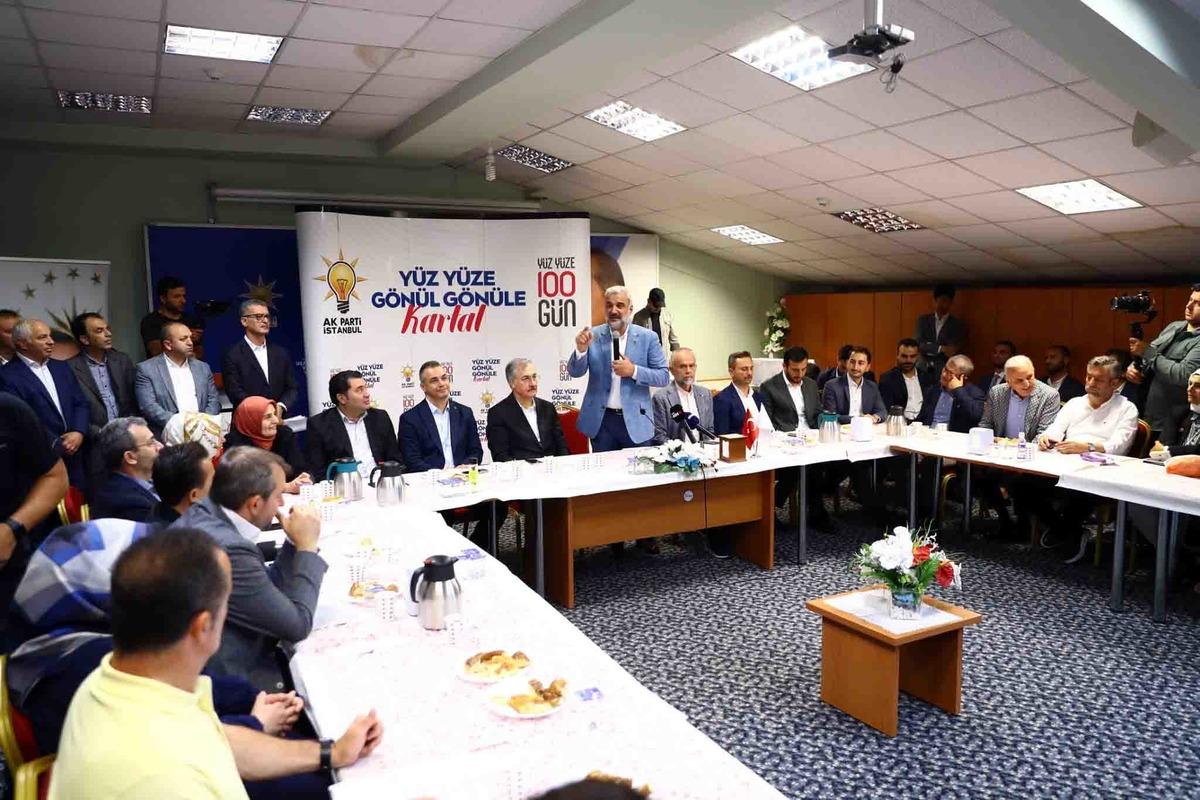 AK Parti İstanbul'un "Y&uuml;z Y&uuml;ze 100 G&uuml;n" programı Kartal'da devam etti