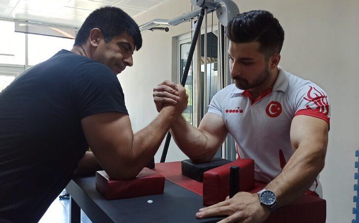 Milli bilek güreşçi Ali Karaçete, dünya şampiyonluğu için çalışıyor G1