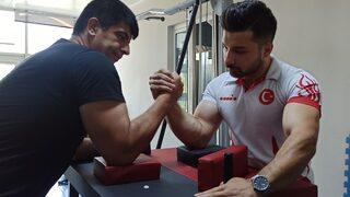 Milli bilek güreşçi Ali Karaçete, dünya şampiyonluğu için çalışıyor