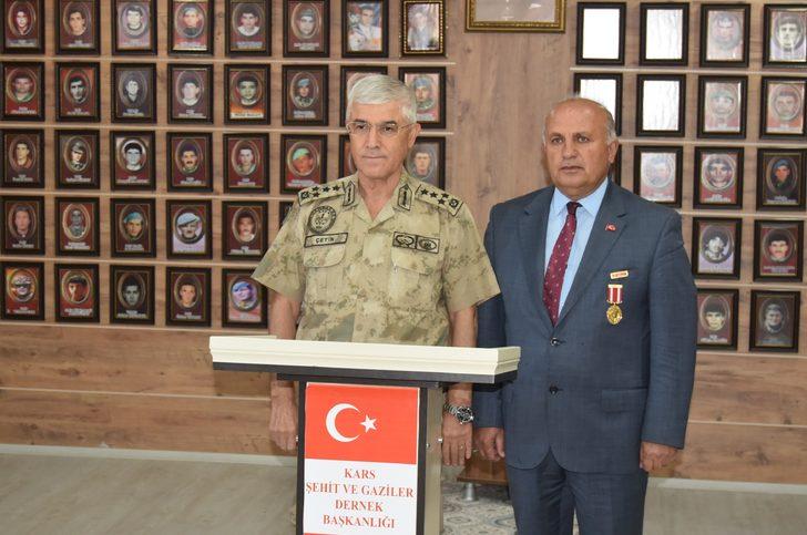 Jandarma Genel Komutanı Orgeneral Çetin, Kars'ta ziyaretlerde bulundu G3