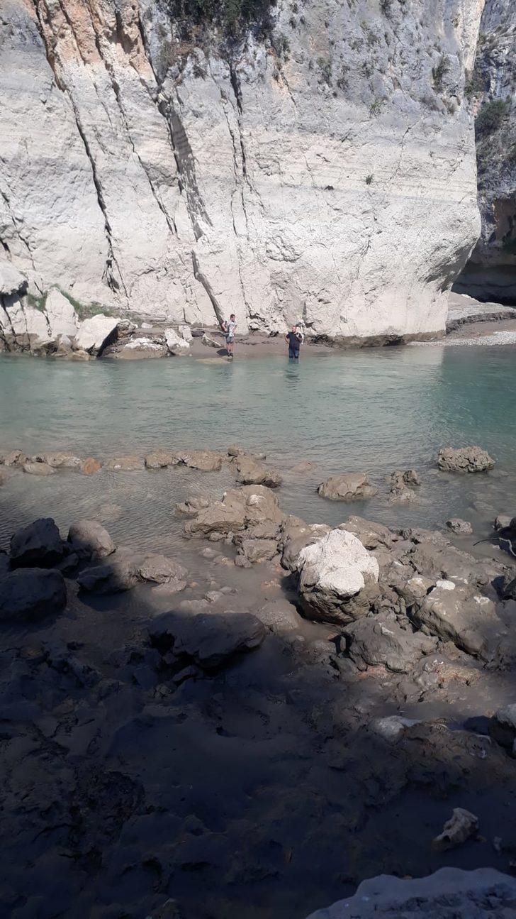 Mersin’de suyu yükselen çayda mahsur kalan 2 kişi kurtarıldı G2