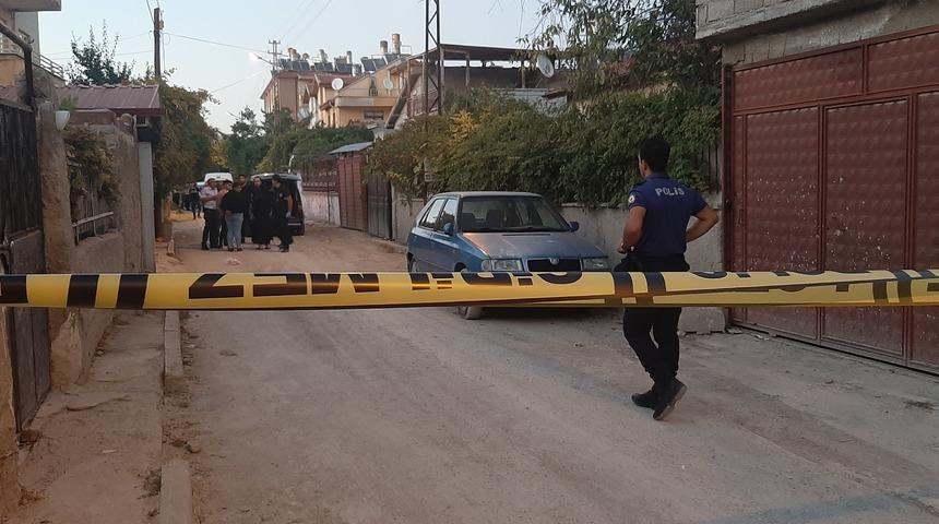 Konya'da trafikte yol verme kavgasında 4 kişi silahla yaralandı
