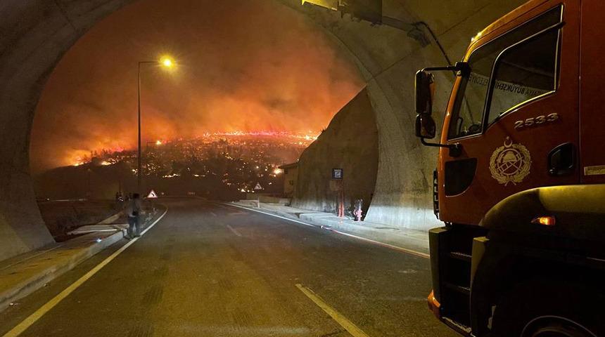Mersin'de orman yangını! İki ili birbirine bağlayan yol kapatıldı... Yaralılar var