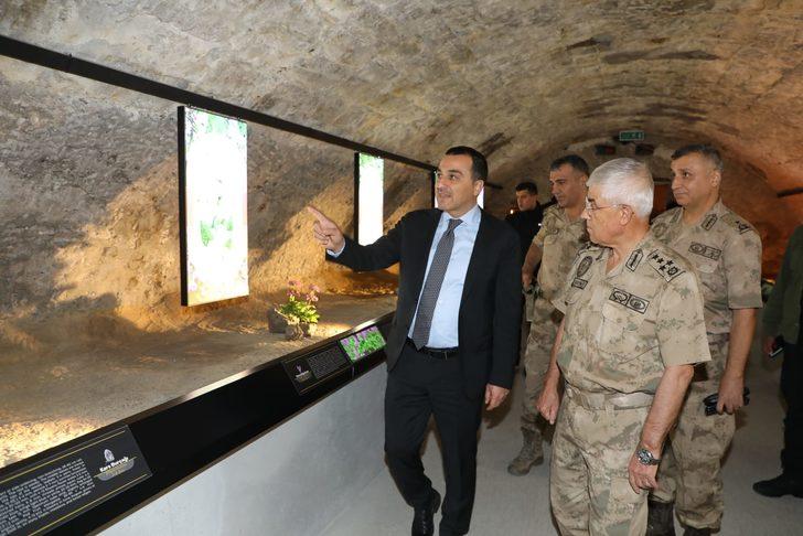 Jandarma Genel Komutanı Orgeneral Çetin, Kars'ta Peynir Müzesi'ni gezdi G4