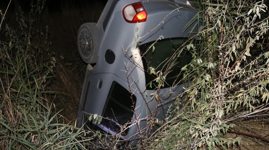 Adıyaman'da devrilen otomobilin sürücüsü yaralandı