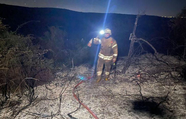 GÜNCELLEME - Arnavutköy'de ormanlık alanda çıkan yangın kontrol altına alındı G4