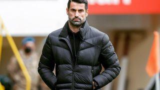 Teknik direktör Volkan Demirel'den eşi Zeynep Sever ile romantik paylaşım!