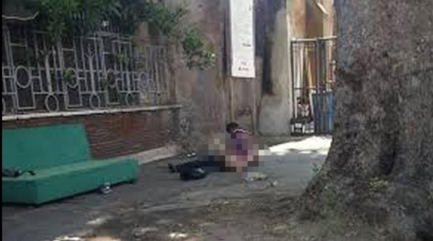 Roma'da bir &ccedil;ift sokak ortasında cinsel ilişkiye girdi