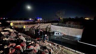 Adana'da dereye düşen kamyonetin sürücüsü yaralandı